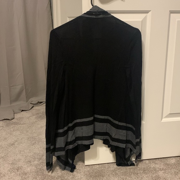 United States Sweaters Open Front Cardigan - Picture 2 of 3